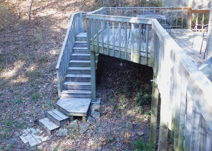 Secluded Home With Mini Waterfall And A Creek In Hot Springs